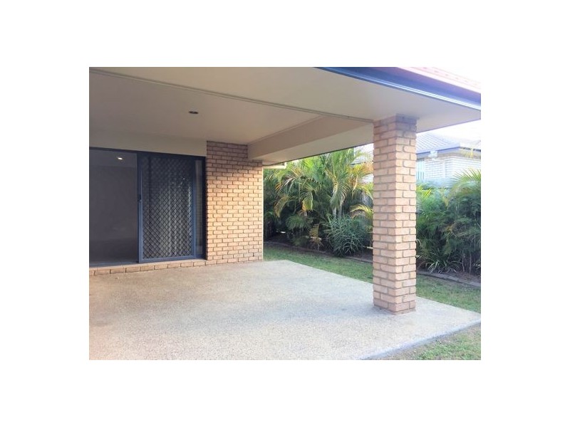 8 Redcedar Place, Morayfield QLD 4506