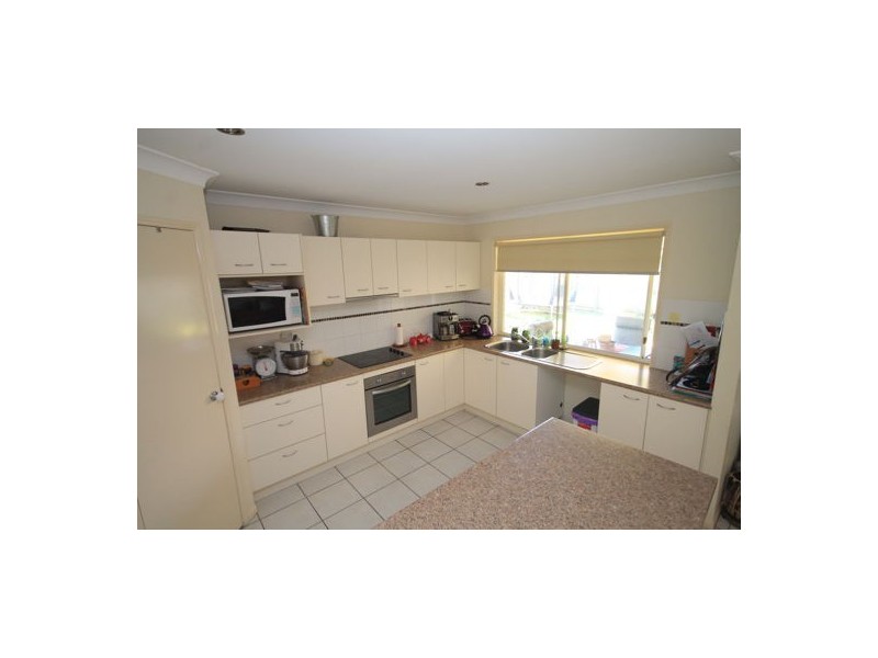 2/1 Reddy Drive, Caboolture QLD 4510