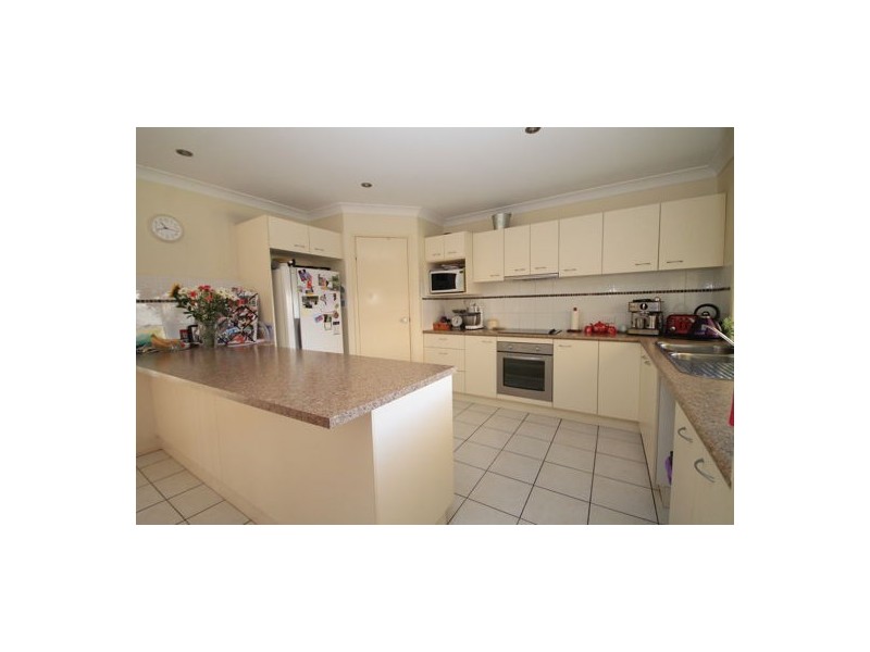 2/1 Reddy Drive, Caboolture QLD 4510