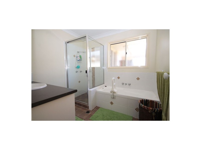 2/1 Reddy Drive, Caboolture QLD 4510