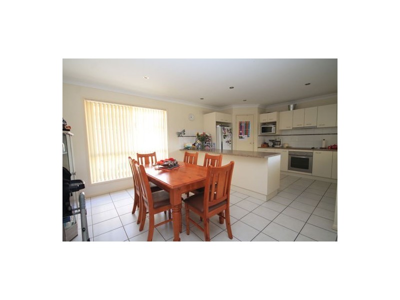 2/1 Reddy Drive, Caboolture QLD 4510