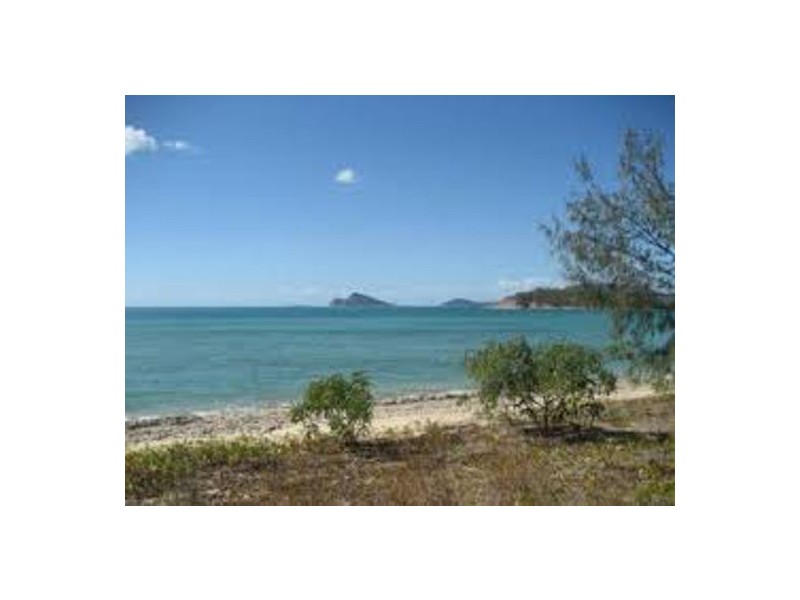 70 Gloucester Avenue, Hideaway Bay QLD 4800
