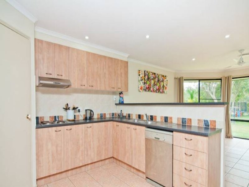 14 Treecreeper Court, Elimbah QLD 4516