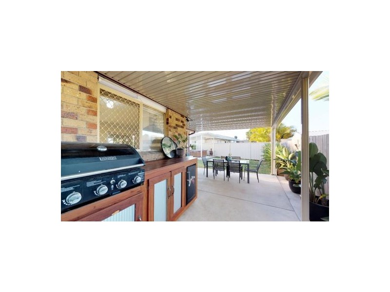 17 FERNLEA CT, Caboolture QLD 4510