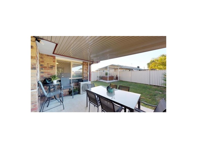 17 FERNLEA CT, Caboolture QLD 4510