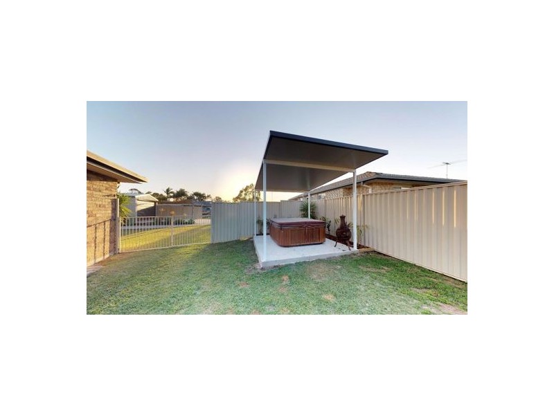 17 FERNLEA CT, Caboolture QLD 4510