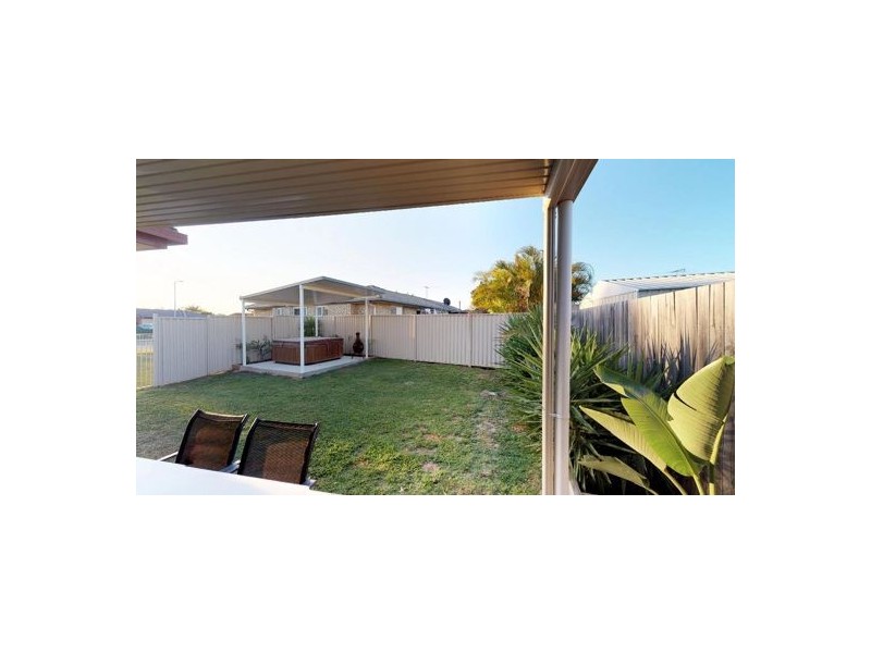 17 FERNLEA CT, Caboolture QLD 4510
