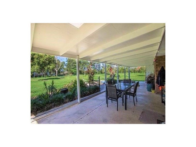 2 Fairmount Street, Elimbah QLD 4516