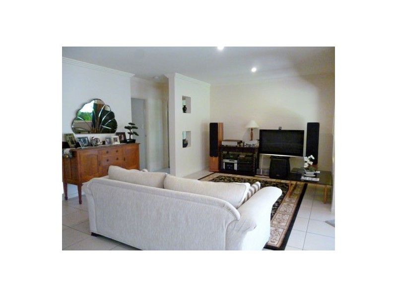 9 Treefrog Street, Sandstone Point QLD 4511