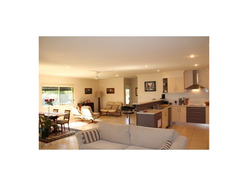 9 Treefrog Street, Sandstone Point QLD 4511