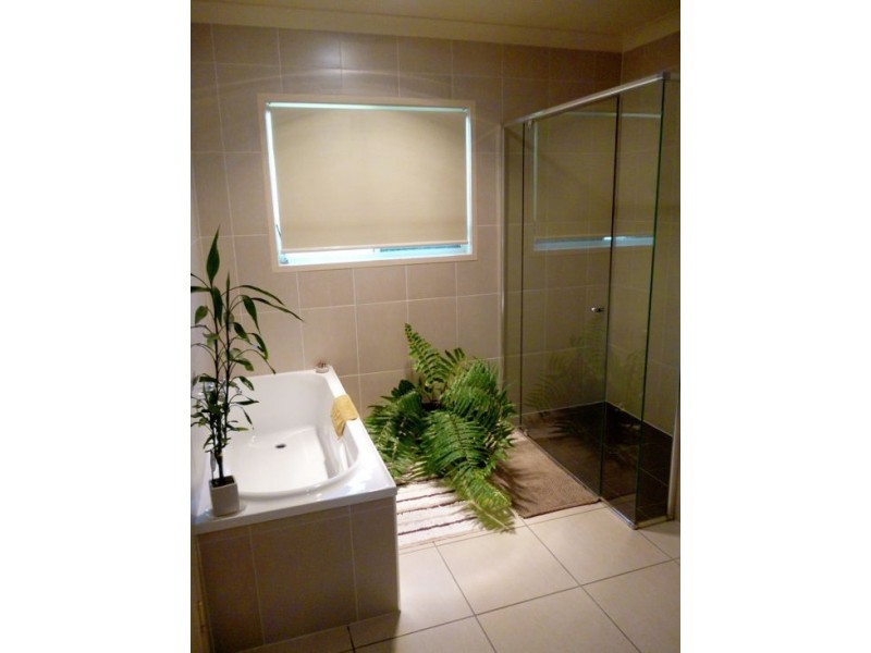 9 Treefrog Street, Sandstone Point QLD 4511