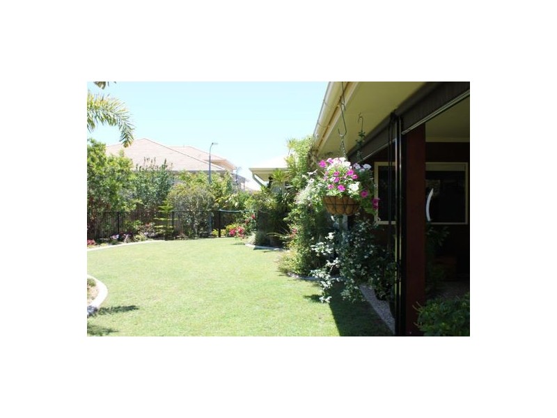 9 Treefrog Street, Sandstone Point QLD 4511