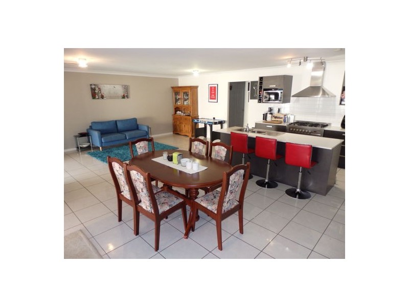 8 Lanita Ch, Morayfield QLD 4506