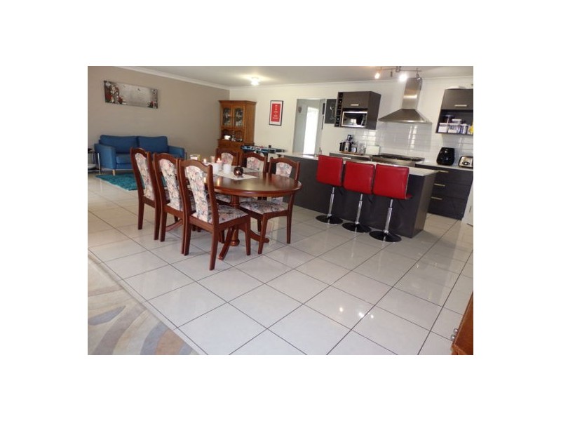 8 Lanita Ch, Morayfield QLD 4506