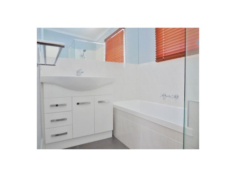 16 Visentin Rd, Morayfield QLD 4506