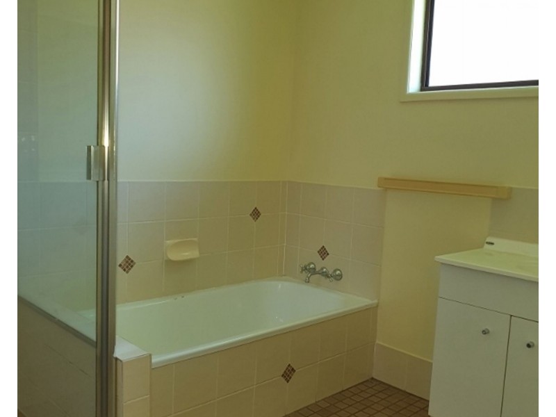 1/104 Torrens Rd, Caboolture South QLD 4510