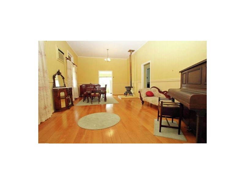 39 McCauley Street, Kilcoy QLD 4515