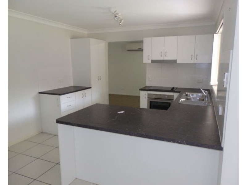 8 Peta Street, Kallangur QLD 4503