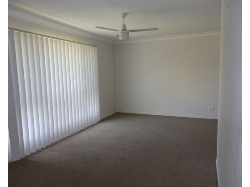 8 Peta Street, Kallangur QLD 4503