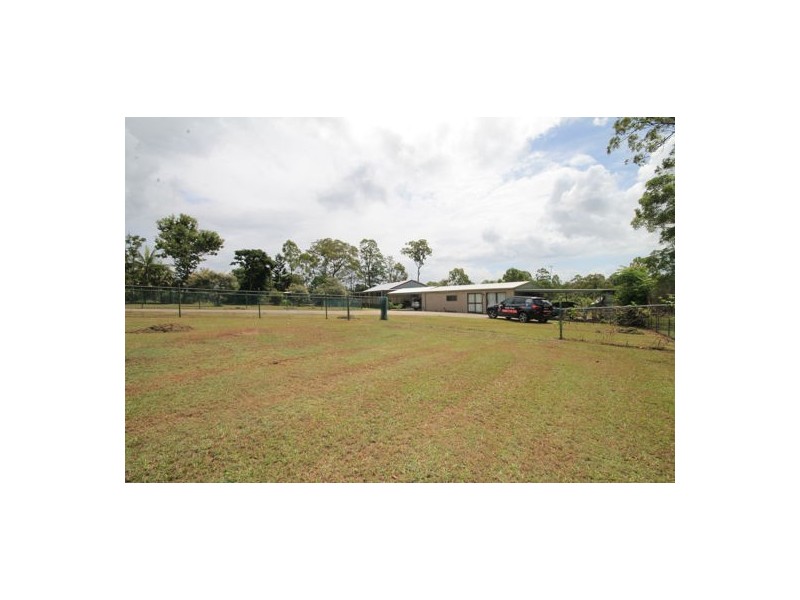 104-106 Madeline Drive, Morayfield QLD 4506