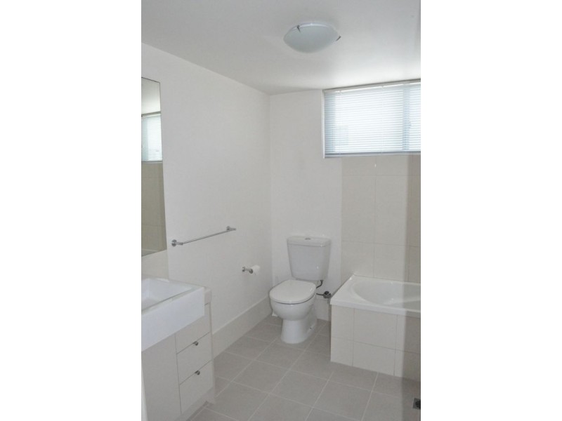 17/23 Playfield Street, Chermside QLD 4032
