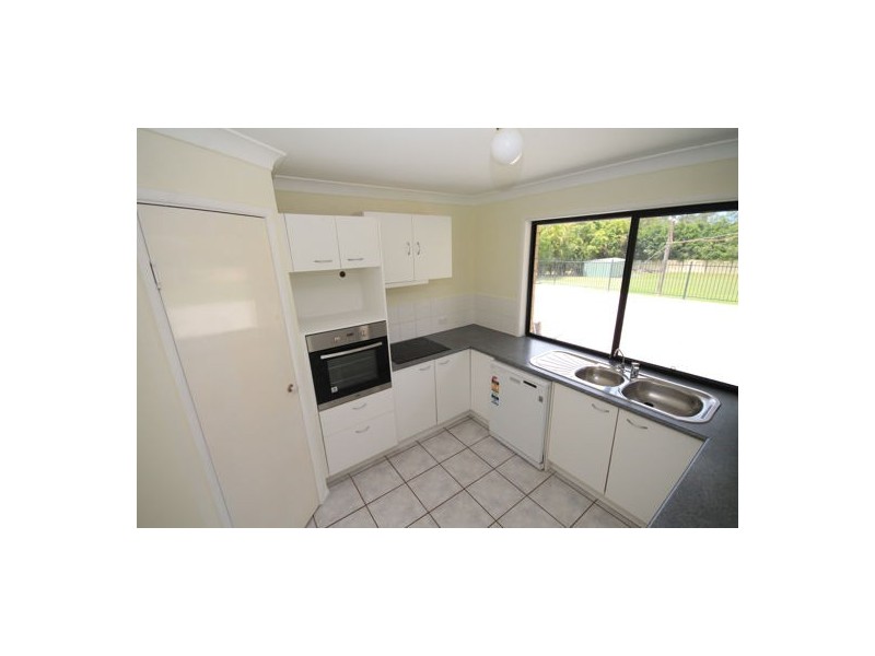 105 Smiths Rd, Elimbah QLD 4516