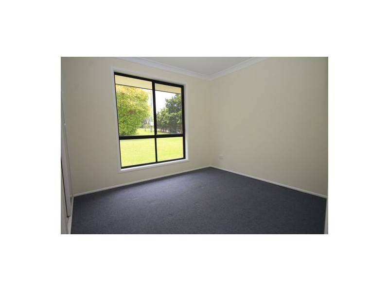 105 Smiths Rd, Elimbah QLD 4516