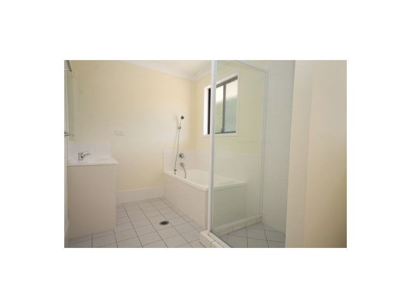 105 Smiths Rd, Elimbah QLD 4516