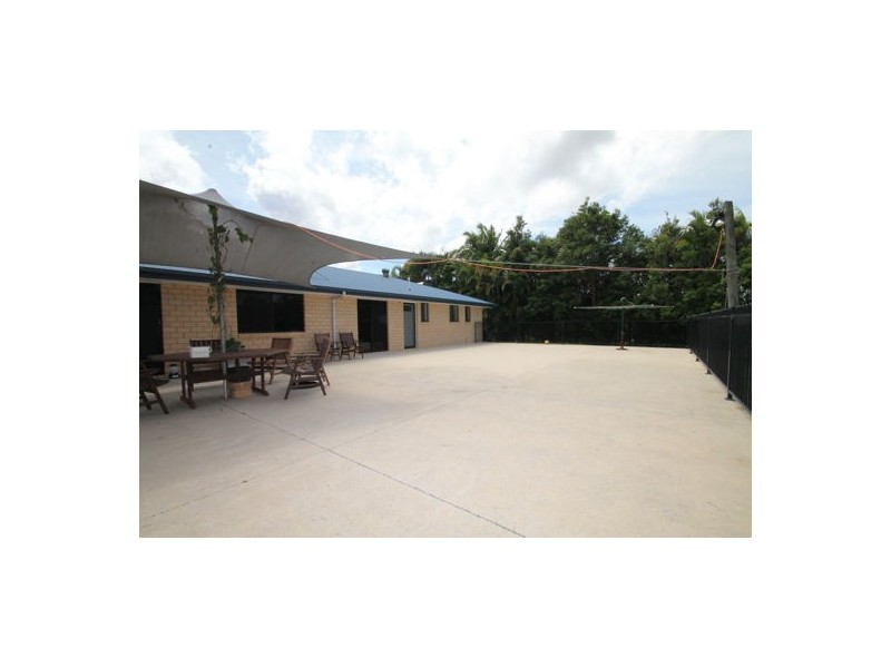 105 Smiths Rd, Elimbah QLD 4516
