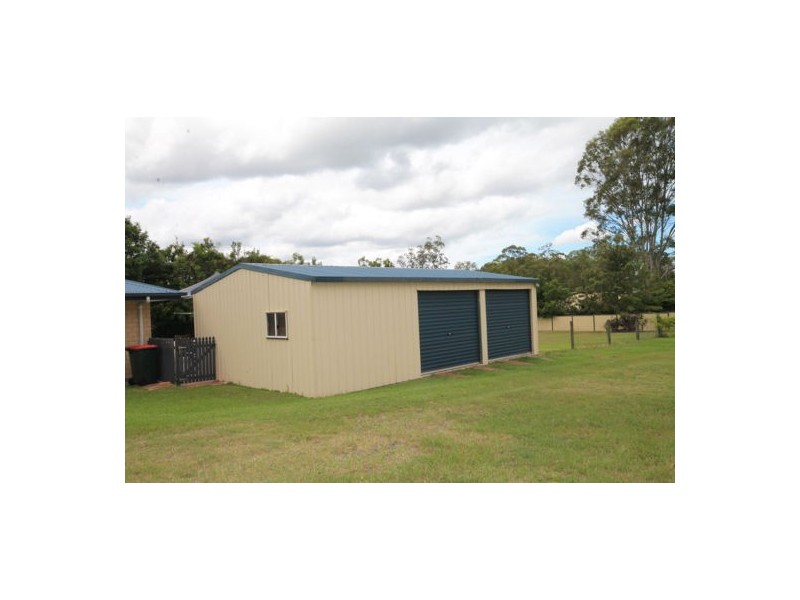 105 Smiths Rd, Elimbah QLD 4516
