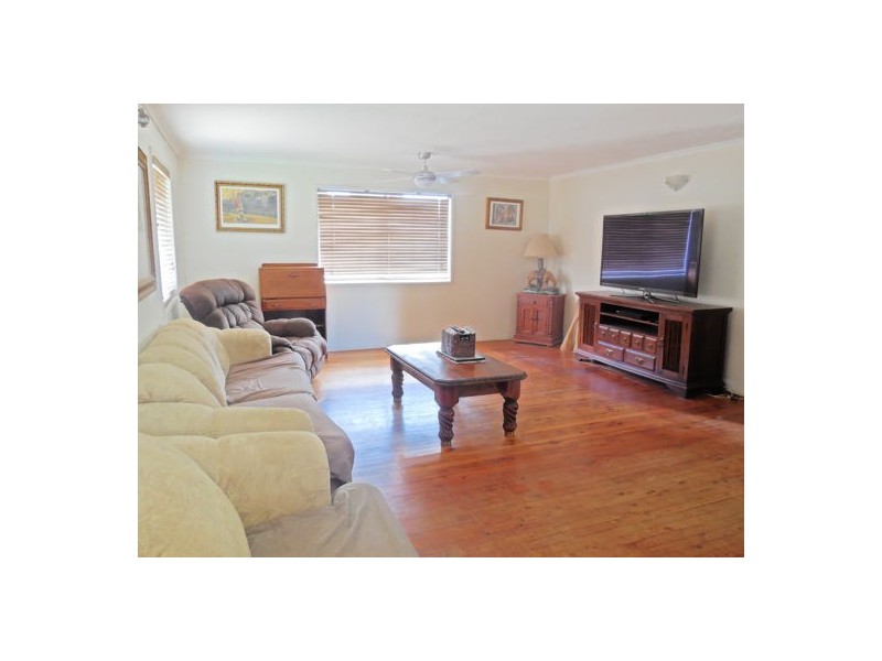 33 Sherwood St, Morayfield QLD 4506