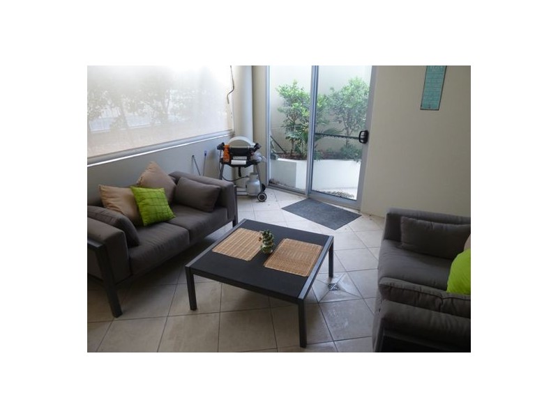 2/91-93 Landsborough Parade, Golden Beach QLD 4551