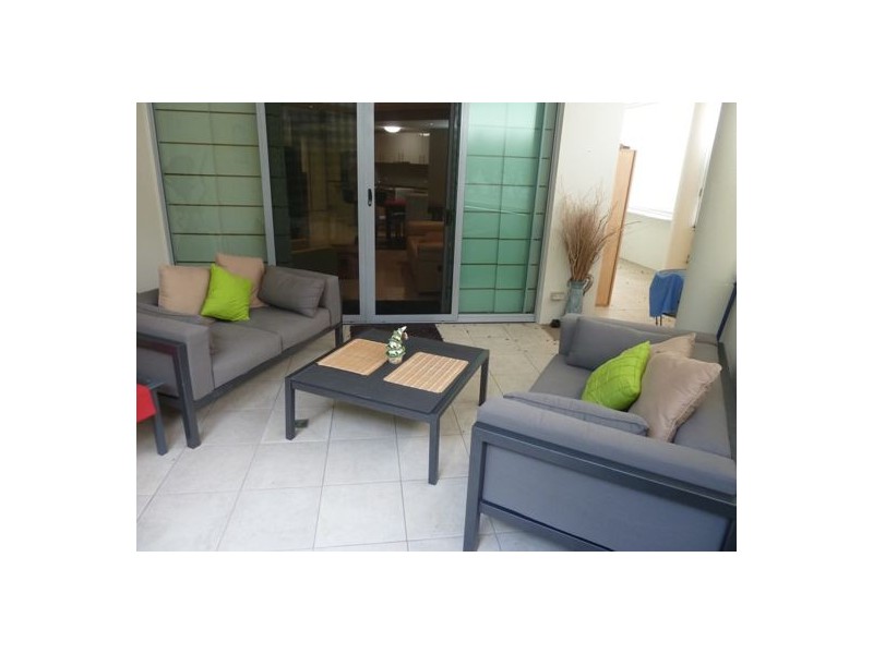 2/91-93 Landsborough Parade, Golden Beach QLD 4551