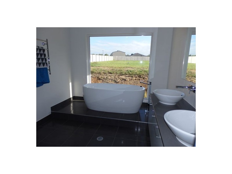 54 Country Court, Elimbah QLD 4516