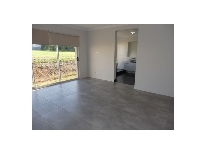 54 Country Court, Elimbah QLD 4516