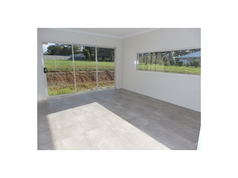 54 Country Court, Elimbah QLD 4516