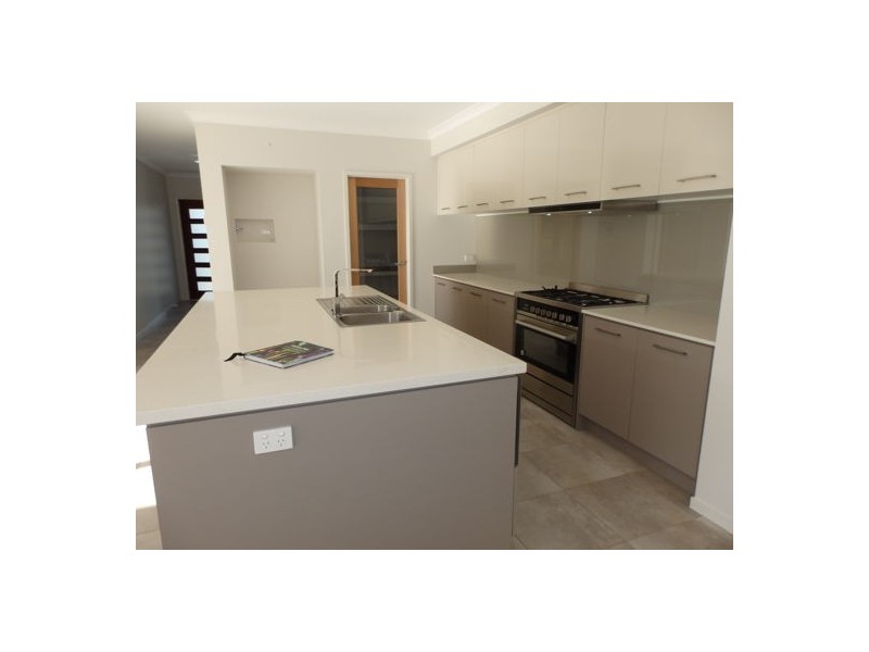 54 Country Court, Elimbah QLD 4516