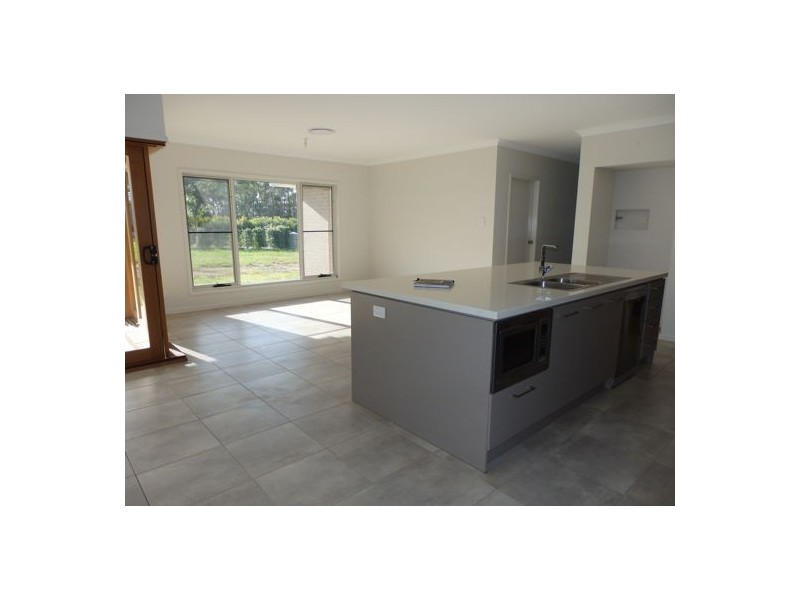 54 Country Court, Elimbah QLD 4516