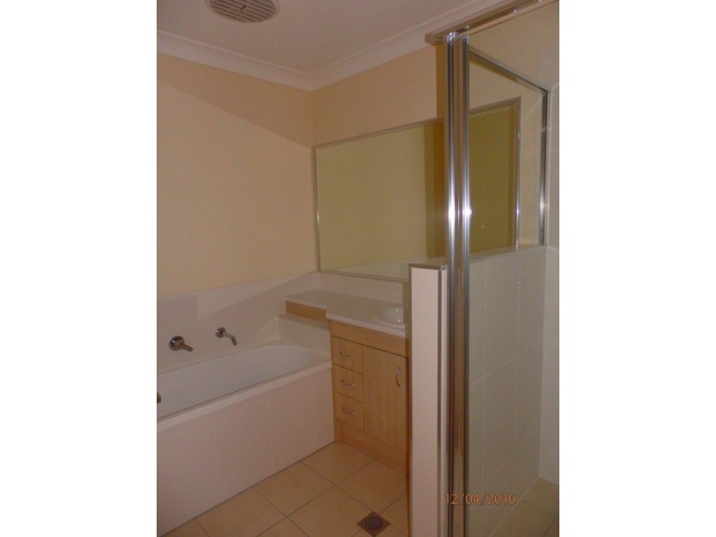 2/14 Coach Road West, Morayfield QLD 4506