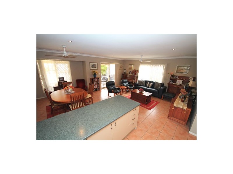 15 MORWELL CRES, North Lakes QLD 4509