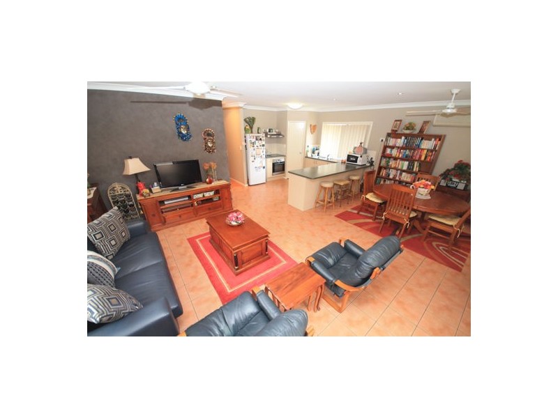 15 MORWELL CRES, North Lakes QLD 4509