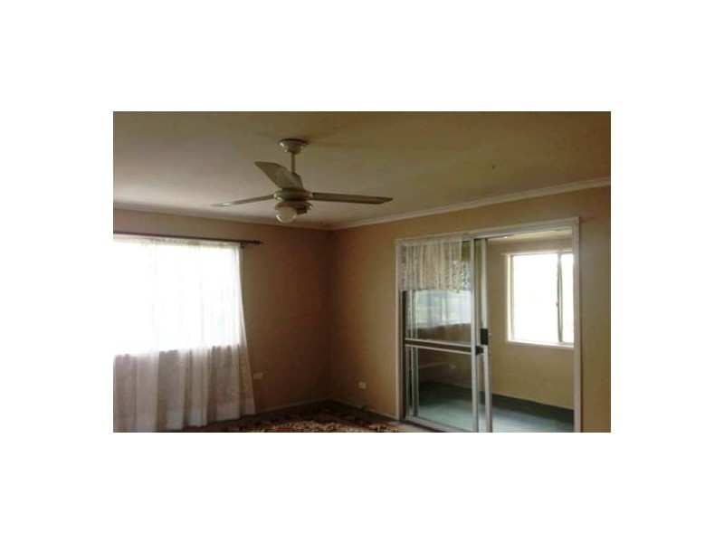 11 Kenneth St, Morayfield QLD 4506