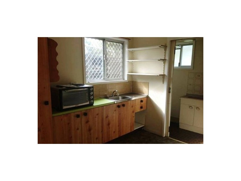 11 Kenneth St, Morayfield QLD 4506