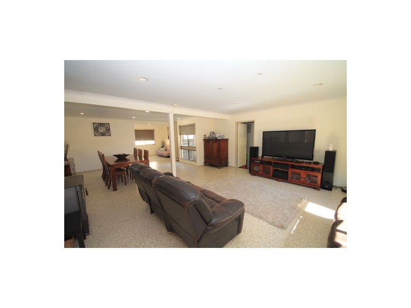 164 School Road, Kallangur QLD 4503