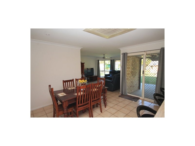 115 Wattlebird Drive, Elimbah QLD 4516