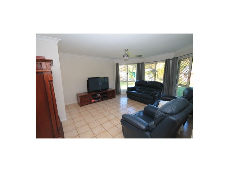115 Wattlebird Drive, Elimbah QLD 4516