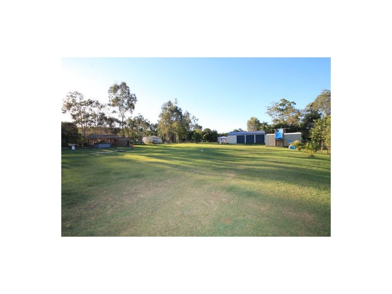115 Wattlebird Drive, Elimbah QLD 4516