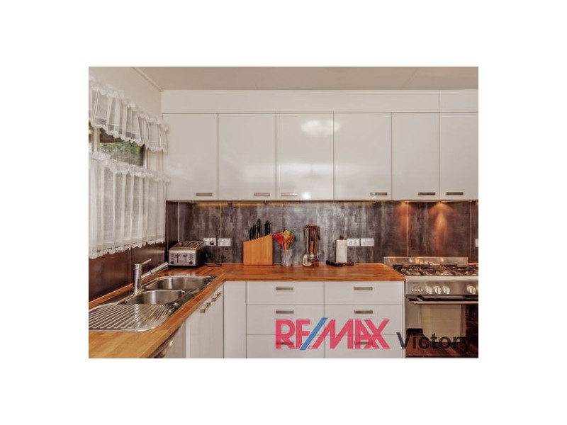 23 Riversleigh Road, Beachmere QLD 4510