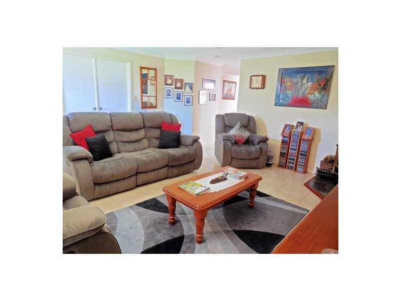 10 Sherwood St, Morayfield QLD 4506