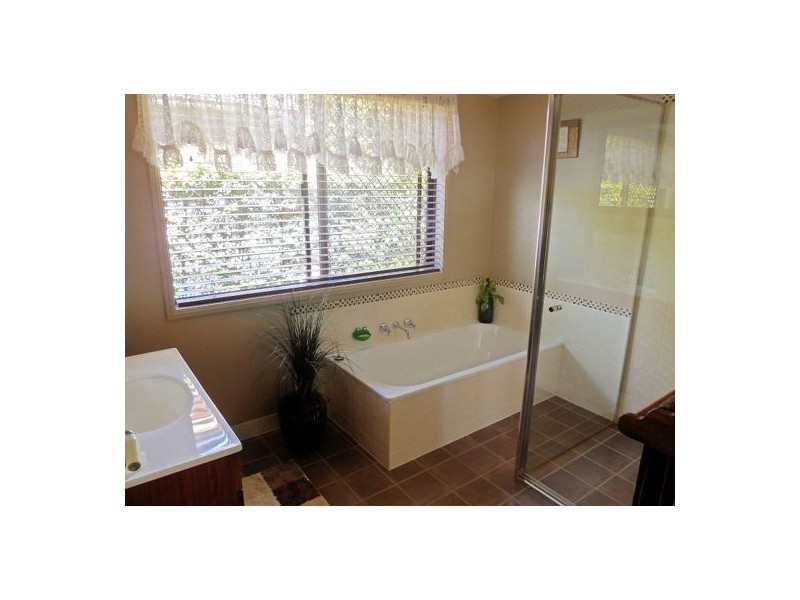 10 Sherwood St, Morayfield QLD 4506